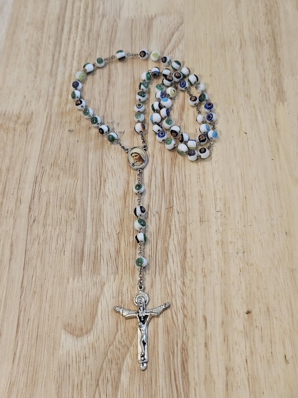 Floral Glass Bead Rosary in White & Green
